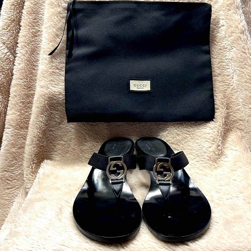 🎉HP🎉 GUCCI Kitten Sandals - Picture 3 of 9